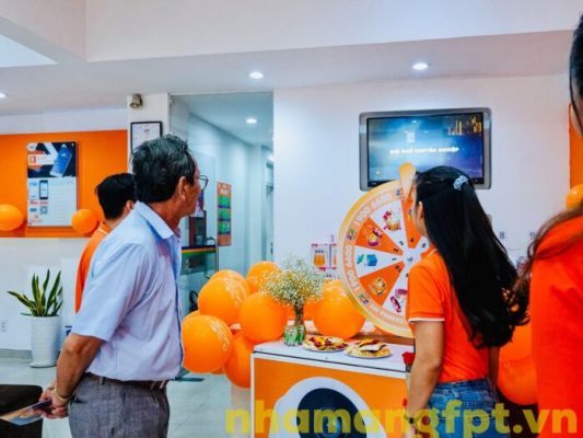 Lắp mạng FPT Quận 4